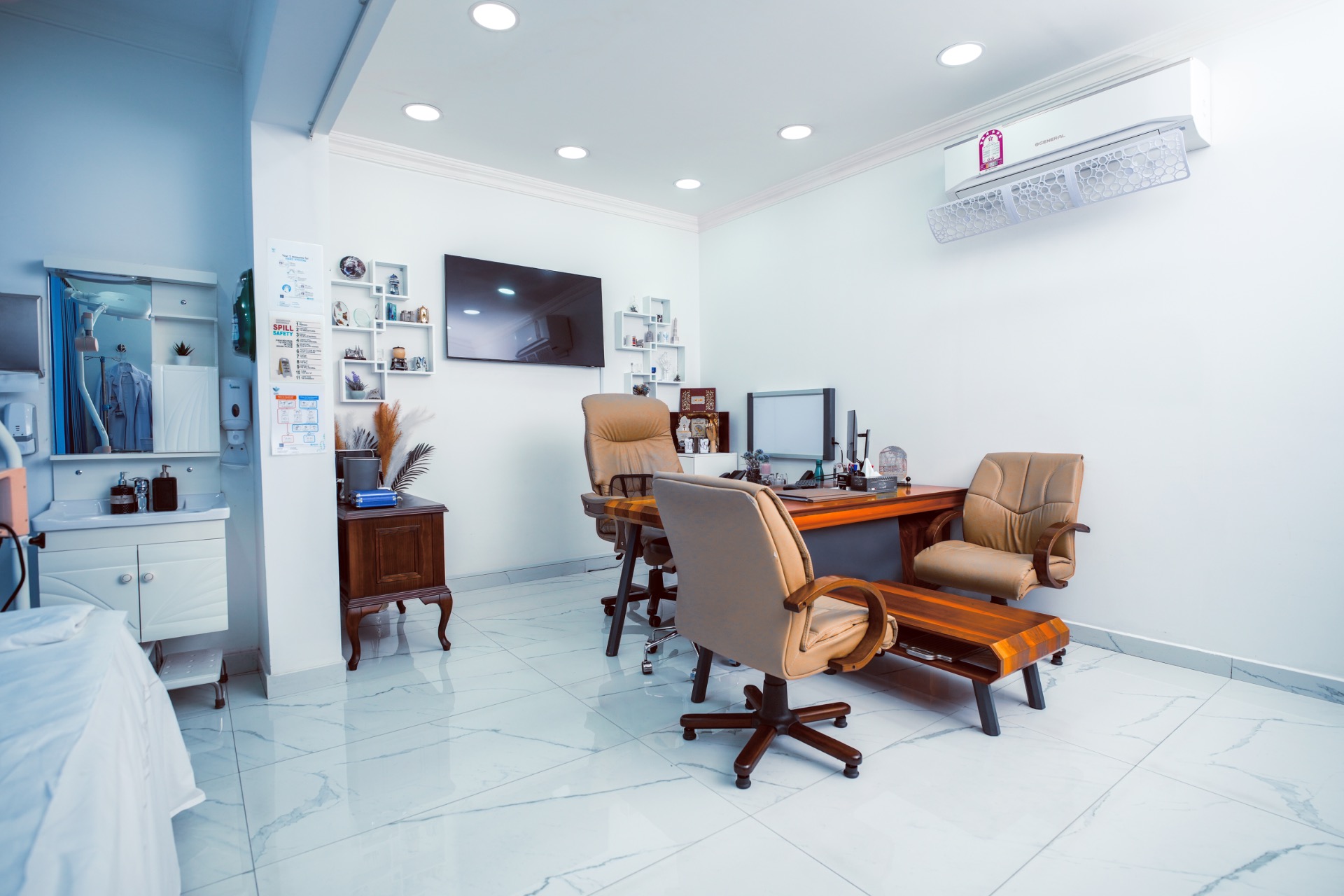 gallery img